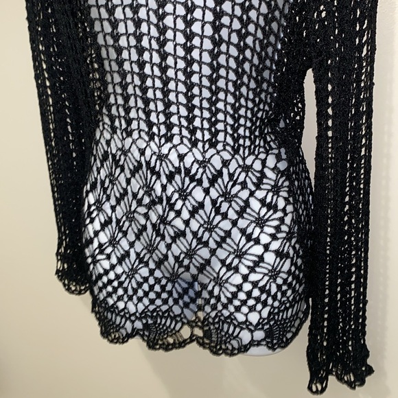 BETTE PAIGE DAISY CROCHET OPEN KNIT BELL SLEEVES WITCHY COVER UP WHIMSICAL VNTG - Picture 3 of 11